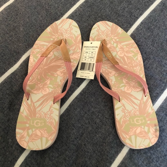 ugg magnolia flip flops